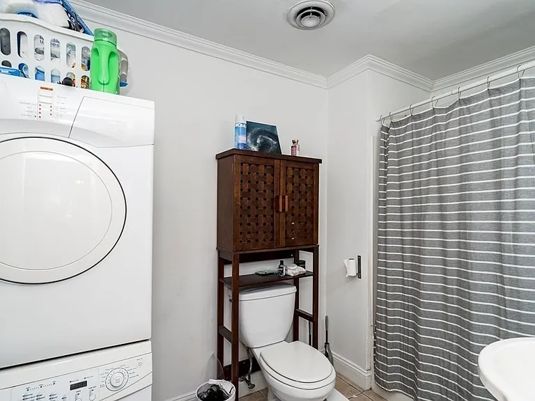 31 Marshall St — Photo 10