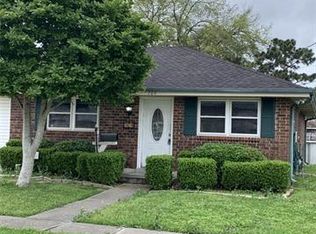 704 Oakwood Dr, Terrytown, LA 70056