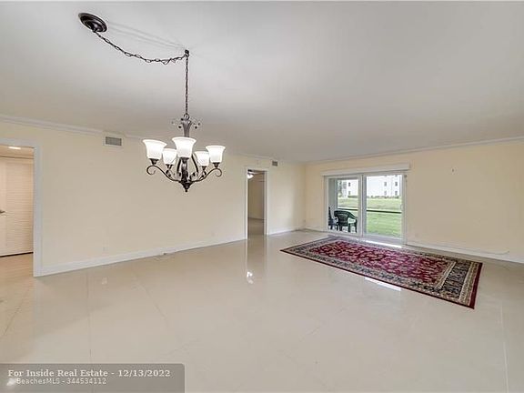 5th image of 211 S Hollybrook Dr APT 106