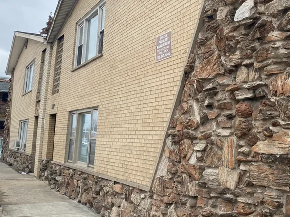 4041 S Harlem Ave APT 3, Stickney, IL 60402