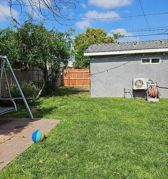 1219 W 47th St — Photo 11