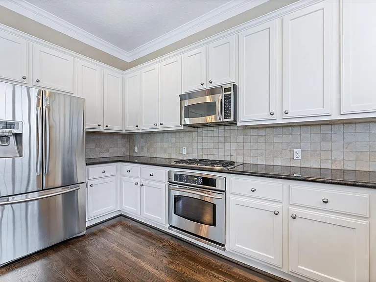 447 N Gate Stone — Photo 21