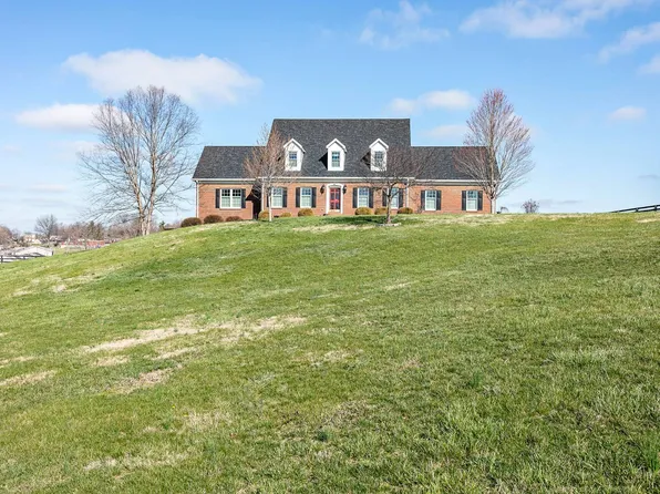 421 Country Club Dr, Lebanon, KY 40033