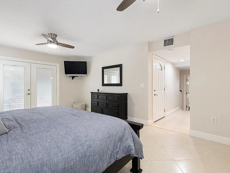 257 Benjamin Franklin Dr — Photo 17