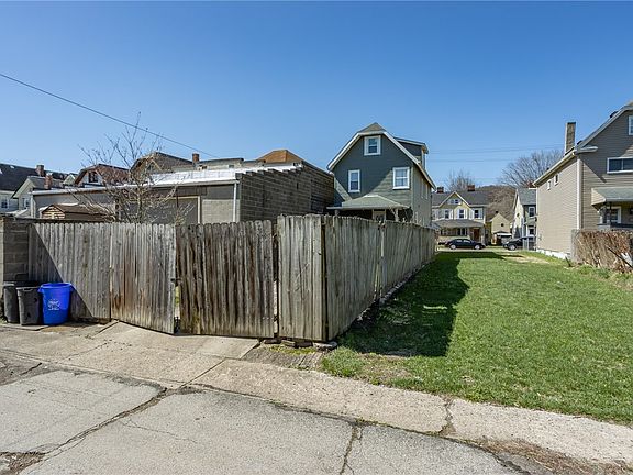 5th image of 1718 3rd Ave