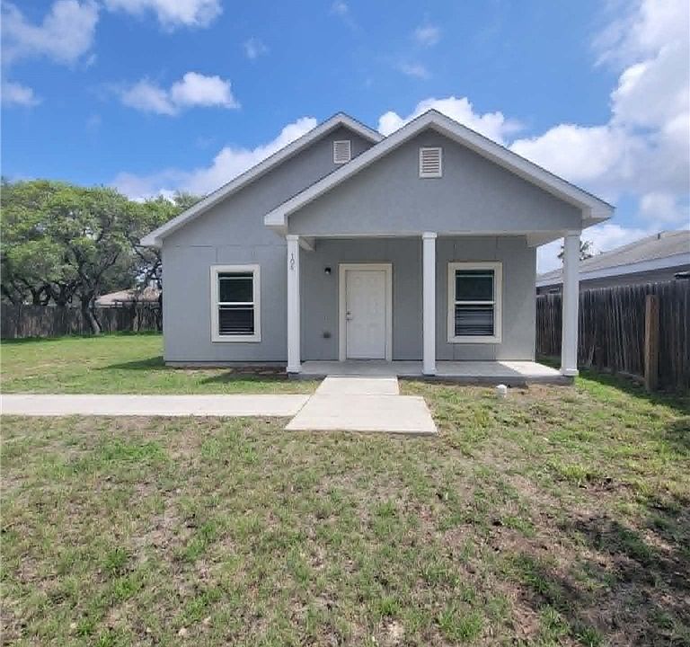 1st image of 104 Pelican Ave