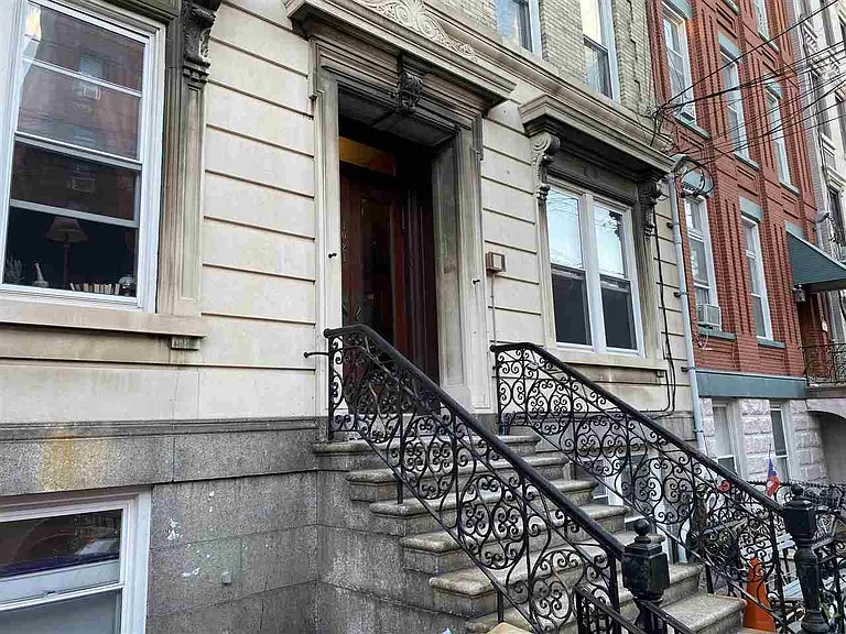 1021 Park Ave #2L — Photo 7