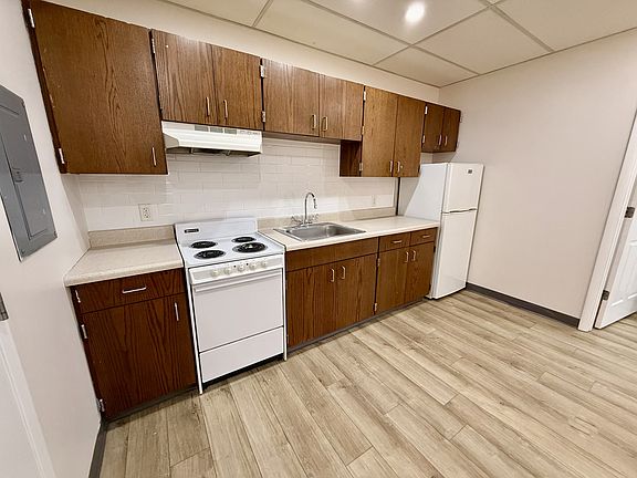 2nd image of 622 17th St #11511161