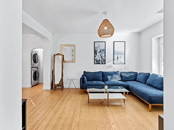 5th image of 1568 Laurel Street