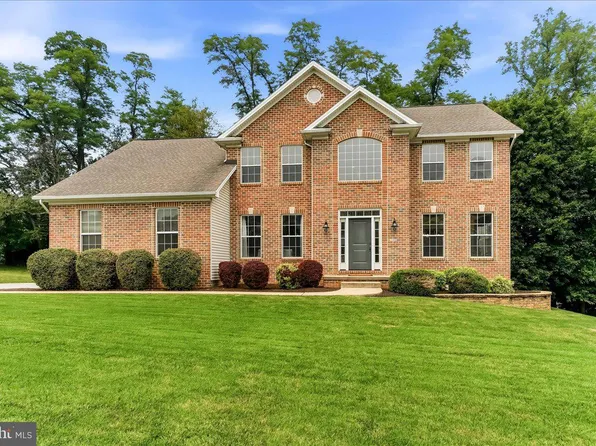 125 Fieldstone Ct, York, PA 17402