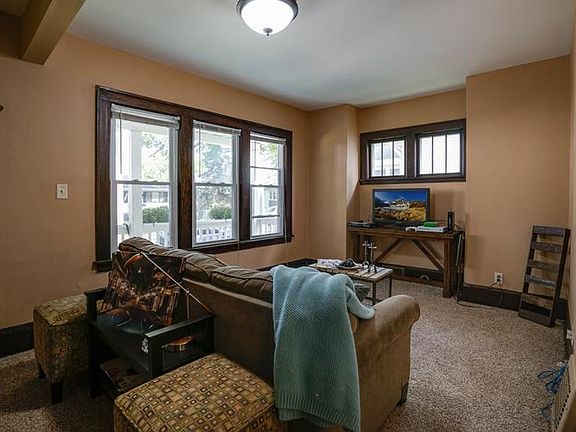 4th image of 956 Juno Ave #1