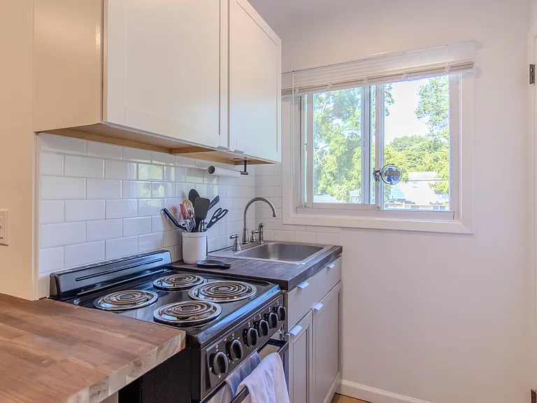 923 Ringwood Ave #2 — Photo 13