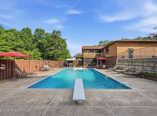 345 O'Donovan Dr, East Stroudsburg, PA 18301