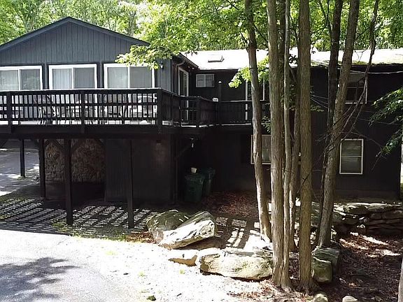 2nd image of 108 Sugar Bush Dr