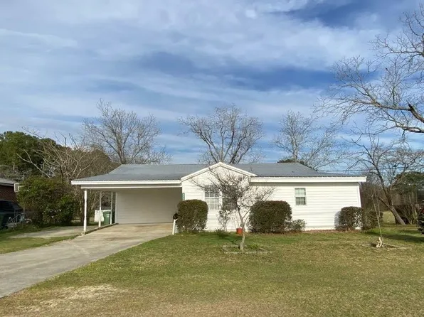 2334 Old Doerun Rd, Moultrie, GA 31768