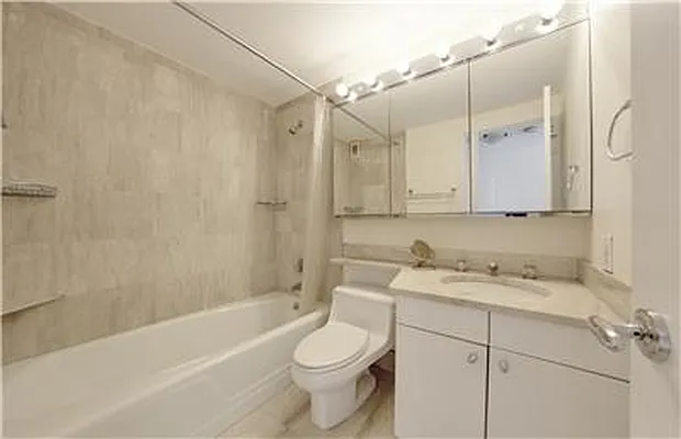 Sold by (Legacy) Elegran | media 23