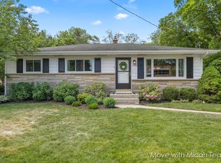 3406 30th St SW, Grandville, MI