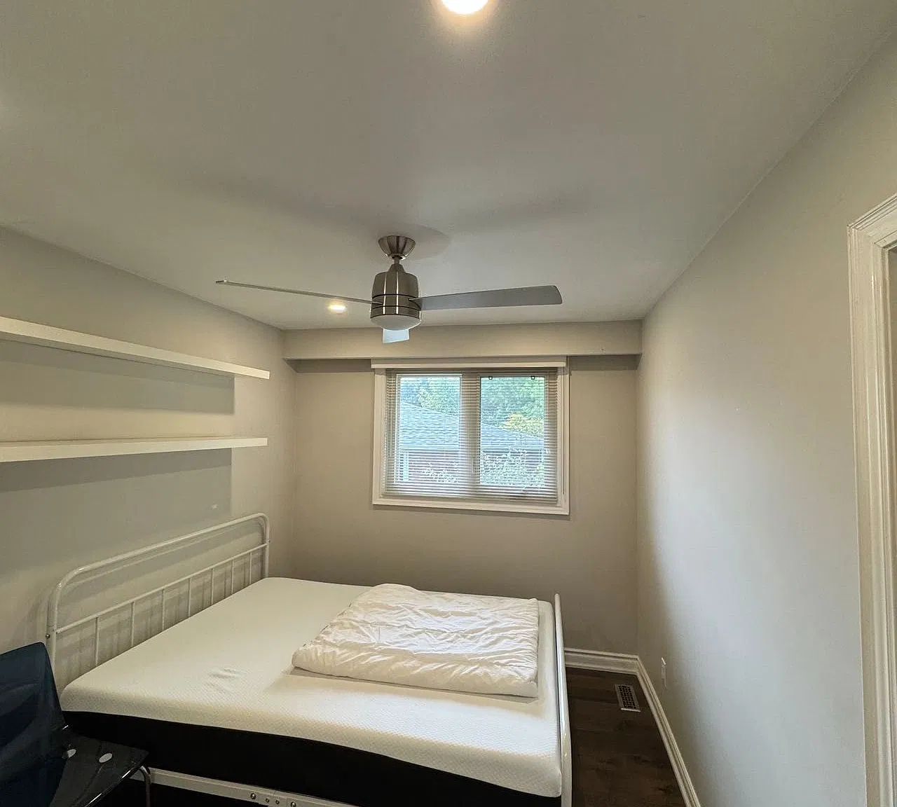 1 bed, $1,200 — Photo 2