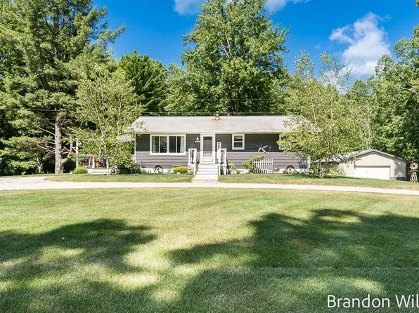 2289 S Sullivan Rd, Ravenna, MI 49451