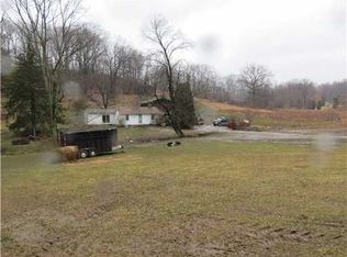 1635 Squaw Run Rd, Ellwood City, PA 16117