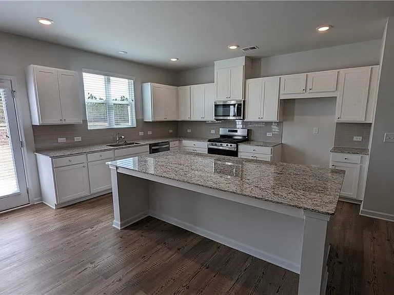 840 Point Place Dr — Photo 32