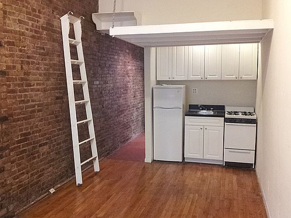 4th image of 221 W 21st St APT 1D