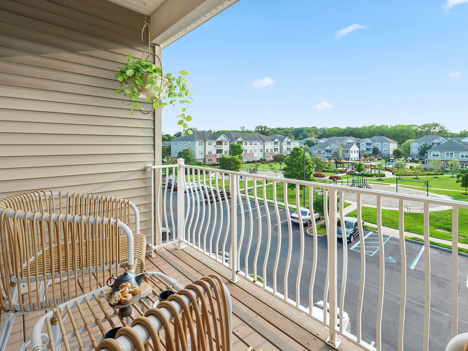 Aspen Court Apartments — Photo 4