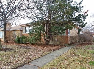 8304 Harding Ave, Skokie, IL 60076