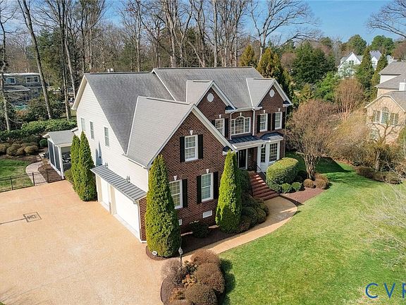 4th image of 593 Raleigh Manor Rd