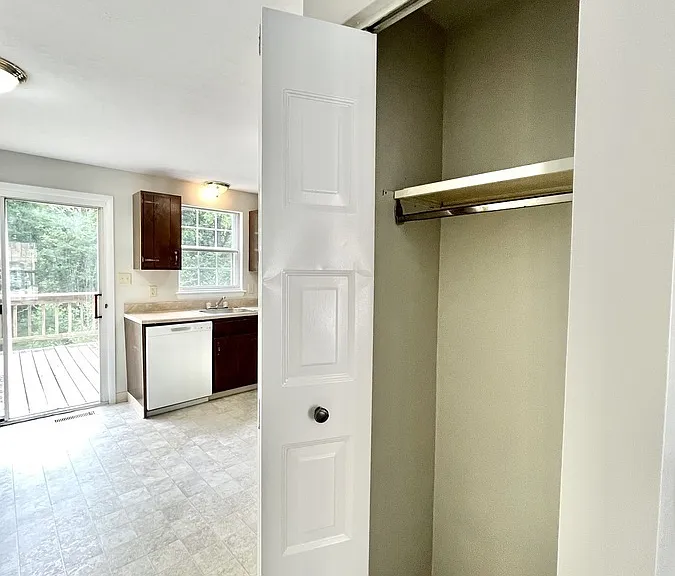 452 Tanglewood Ln — Photo 45