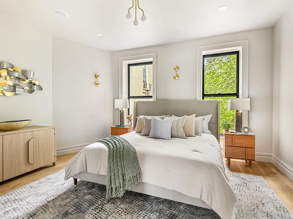 370 Hancock Street image 6 of 16