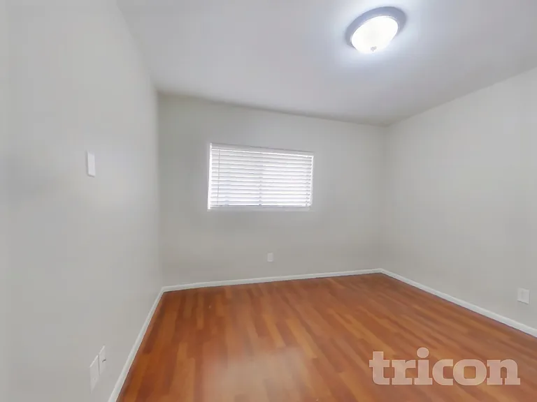 4775 W Morrow Dr — Photo 7