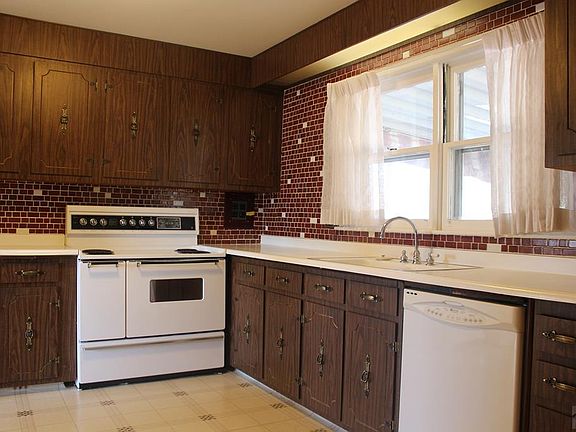 5th image of 1213 Kennedy St