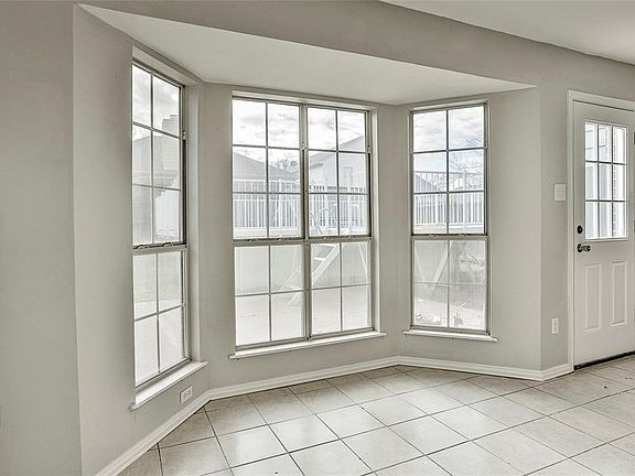 3rd image of 2513 Windchase Dr