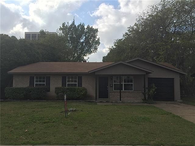1st image of 321 N Cottonwood Dr