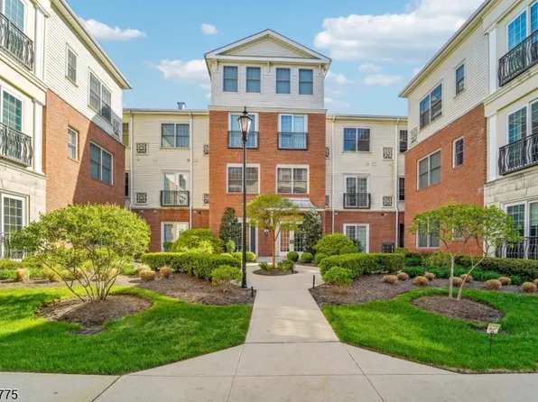 1212 The Plz, Tenafly, NJ 07670