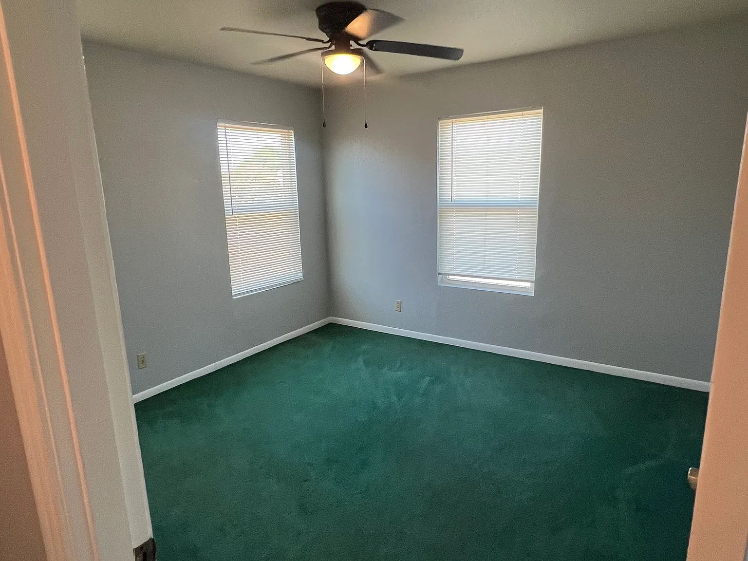 805 Stetson Ave — Photo 2
