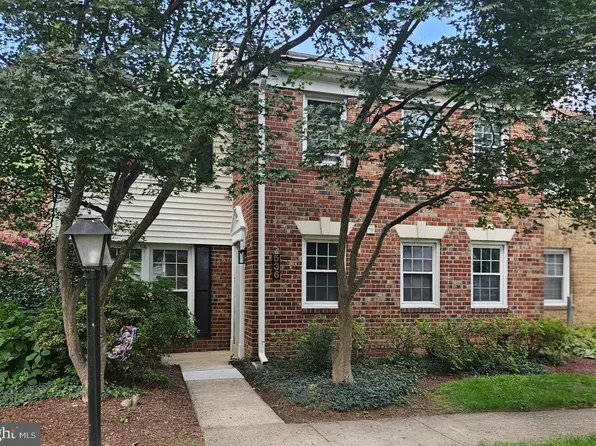 536 Azalea Dr #43, Rockville, MD 20850