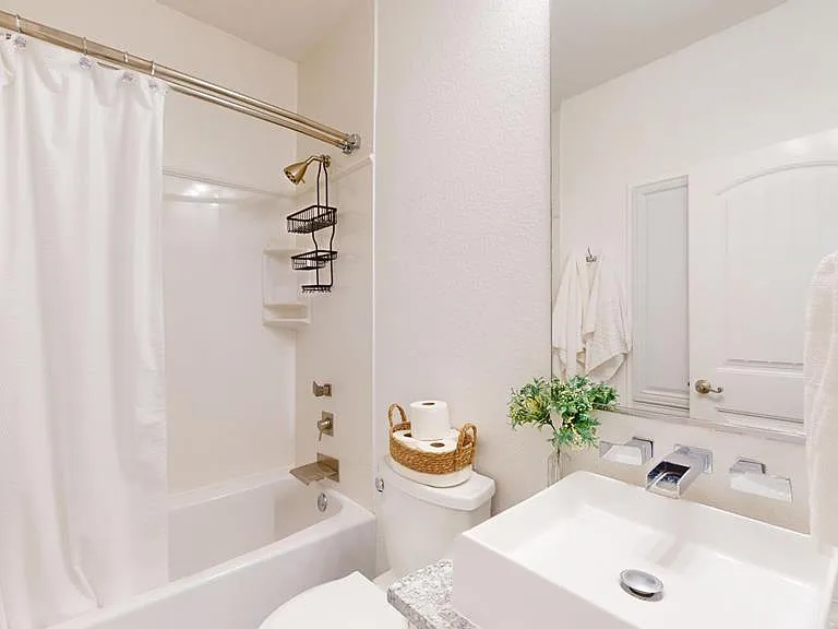 100 Sweetbriar Lakes Dr — Photo 18