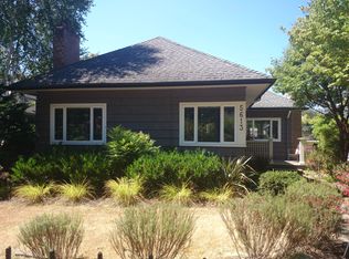 5613 44th Ave SW, Seattle, WA 98136