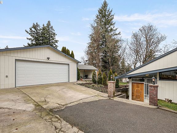 4th image of 1215 NE 157th Ave