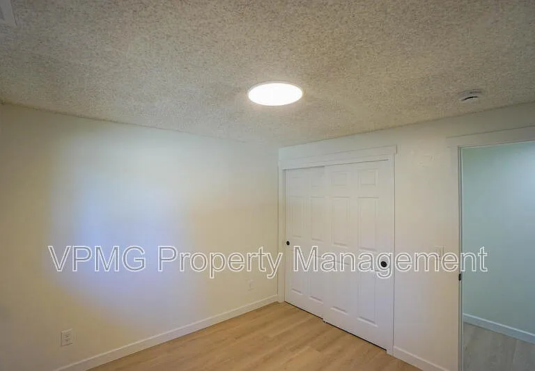 19505 NE 11th St — Photo 29