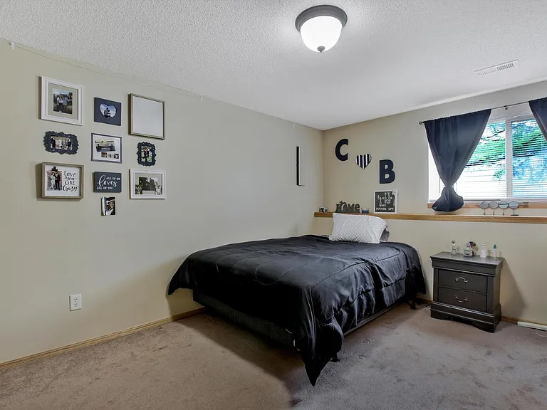 2314 N Shefford Cir — Photo 19