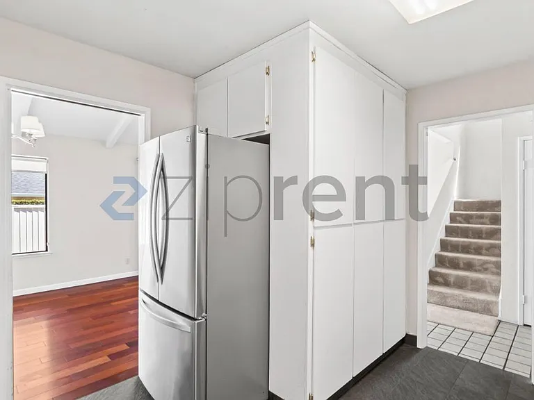 577 Manet Ter — Photo 16