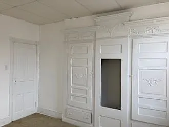 Built in closet in Front bedroom