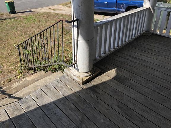 5th image of 1815 Rice St