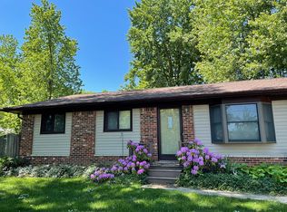 21505 Novi Rd, Northville, MI 48167