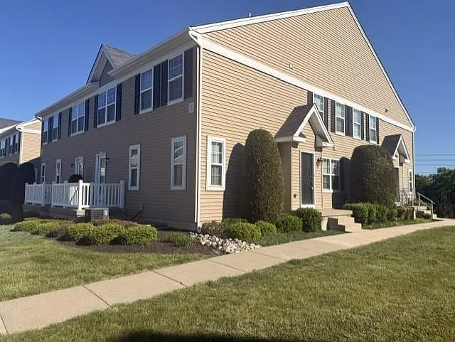 5993 Valley Forge Dr — Photo 2