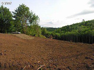 1st image of 150 Creek Woods Dr