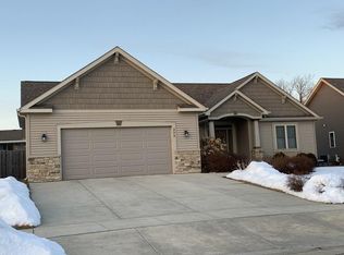 324 Manning Way, Lake Geneva, WI 53147